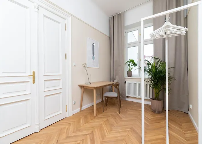 Apartment With Balcony - Rejtana 10